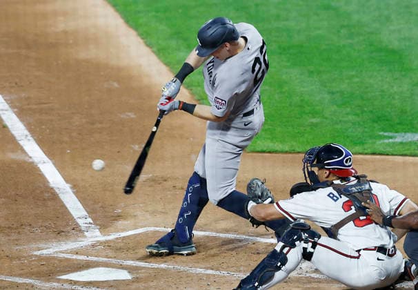 American League first baseman Ben Rice hits an rbi-single against the National League in the first inning of the 2026 MLB, Baseball Herren, USA All-Star Game at Citizens Bank Park in Philadelphia, Pennsylvania, on Tuesday, July 14, 2026.  PHI20260714913 LAURENCExKESTERSON