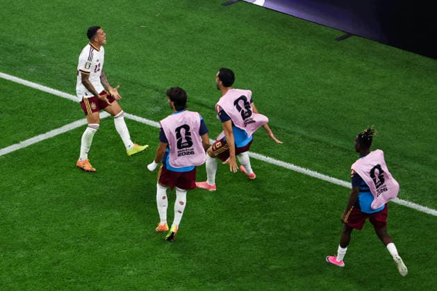 ARLINGTON, TEXAS - JULY 14: Pedro Porro of Spain celebrates scoring a goal during the FIFA World Cup, WM, Weltmeisterschaft, Fussball 2026 Semi Final match between France and Spain at Dallas Stadium on July 14, 2026 in Arlington, Texas.  Copyright: xWuxZhizhaox 111654373752