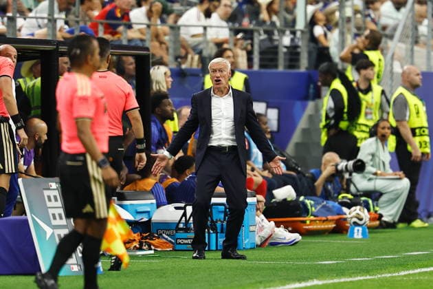 Didier Deschamps (FRA), JULY 14, 2026 - Football Soccer : Deschamps protest to Referee during FIFA World Cup, WM, Weltmeisterschaft, Fussball 2026 Semi-finals match between France - Spain at the Dallas Stadium in Arlington, United States. Noxthirdxpartyxsales  aflo_338045961 MutsuxKawamorix