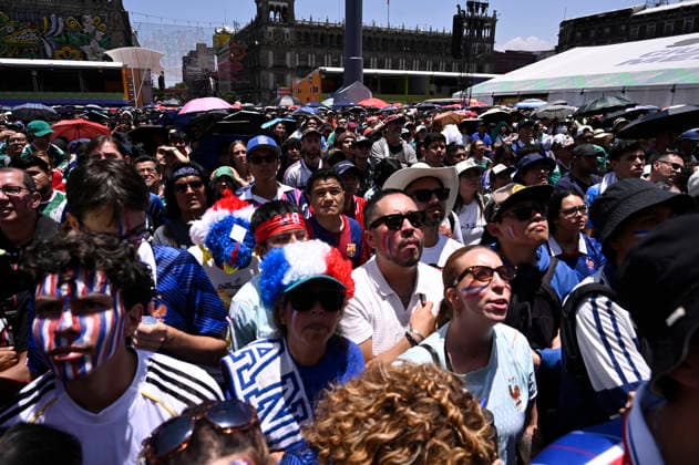 Spain V France FIFA Fan Festival - FIFA World Cup, WM, Weltmeisterschaft, Fussball 2026 France football fans support their national team, Nationalteam while watching the FIFA World Cup 2026 semifinals match between Spain and France on a giant screen at the FIFA World Cup Fan Festival on July 14, 2026 in Mexico City, Mexico. Spain defeated France 2-0 to advance to the final. (Photo by Carlos Tischler Eyepix Group) Copyright: xCarlosxTischler xEyepixxGroupx CT_14072026_192902