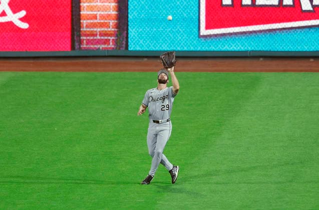 American League outfielder Tristan Peters catches a fly from National Leagues William Contreras in the sixth inning of the 2026 MLB, Baseball Herren, USA All-Star Game at Citizens Bank Park in Philadelphia, Pennsylvania, on Tuesday, July 14, 2026.  PHI20260714934 LAURENCExKESTERSON