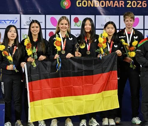 Ceremony U19 Girls Bronze Germany EYC-2026-1407-1572 2026 European Youth Table tennis, Tischtennis Championships in Multiusos de Gondomar in Gondomar, Portugal Ceremony U19 Girls Bronze Germany EYC-2026-1407-1572 - 14th of July 2026 at the European Youth Table Tennis Championships U15 and U19 in Gondomar, district of Porto, Portugal (Photo by Manfred Schillings) Gondomar Multiusos de Gondomar Portugal *** U19 Girls Bronze Medal Ceremony, Germany, EYC 2026, 1407, 1572, 2026 European Youth Table Tennis Championships at Multiusos de Gondomar in Gondomar, Portugal Ceremony U19 Girls Bronze Germany EYC 2026 1407 1572 July 14, 2026, at the European Youth Table Tennis Championships U15 and U19 in Gondomar, in the district of Porto, Portugal Photo by Manfred Schillings Gondomar Multiusos de Gondomar Portugal