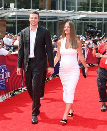 Mason Miller 22 of the San Diego Padres arrives on the red carpet at the 2026 MLB, Baseball Herren, USA All Star Red Carpet Show in Philadelphia, Pennsylvania, on Tuesday, July 14, 2026.  PHI202607143020 LAURENCExKESTERSON