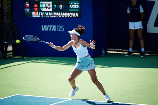 ENKA Open WTA, Tennis Damen 125 Ayla Aksu of Turkey competes against Vendula Valdmannova of the Czech Republic during the round of 32 match at the WTA 125 ENKA Open at ENKA Sports Club in Istanbul, Turkey, on July 14, 2026. Istanbul Turkey  Copyright: xYagizxGurtugx originalFilename:gurtug-wta125en260714_npLp2.jpg