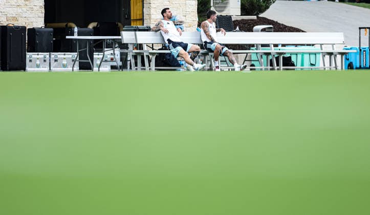 (260715) -- MARIETTA, July 15, 2026 -- Lionel Messi (L) and Rodrigo De Paul of Argentina are pictured before a training session ahead of the semifinal match between Argentina and England at the 2026 FIFA World Cup, WM, Weltmeisterschaft, Fussball in Marietta, Georgia, the United States, on July 14, 2026. ) (SP)U.S.-GEORGIA-MARIETTA-FIFA WORLD CUP-TEAM ARGENTINA-TRAINING LixMing 