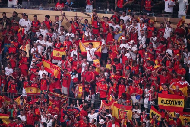 Fans in Spain celebrate the victory during the 2026 FIFA World Cup, WM, Weltmeisterschaft, Fussball semifinal match between France and Spain at AT&T Stadium in Arlington, United States, 14 July 2026. FIFA World Cup 2026 semifinals - France vs Spain ACHTUNG: NUR REDAKTIONELLE NUTZUNG  Copyright: xKennethxFernandezx AMDEP8747 20260714-55020894973_1 FIFA World Cup 2026 semifinals - France vs Spain !ACHTUNG: NUR REDAKTIONELLE NUTZUNG!  Copyright: xIMAGO KennethxFernandezx imago images 0861636758 0861636758st