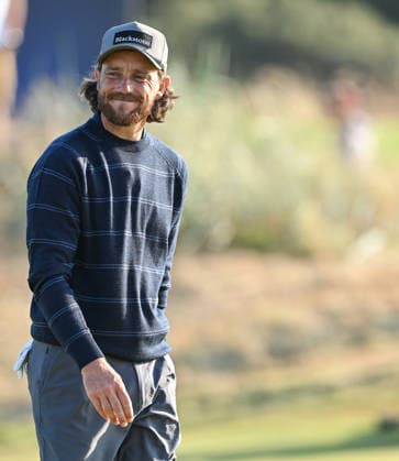Tommy Fleetwood (ENG) smiles at the fans on the 1st Green 154th Open Golf Championships, Royal Birkdale, Southport, UK - 15 Jul 2026Southport Royal Birkdale United Kingdom  Copyright: xGreigxCowie Shutterstockx 16988291i