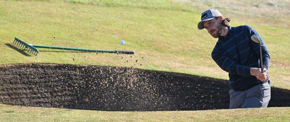 Tommy Fleetwood (ENG) from a bunker on the first green 154th Open Golf Championships, Royal Birkdale, Southport, UK - 15 Jul 2026Southport Royal Birkdale United Kingdom  Copyright: xGreigxCowie Shutterstockx 16988291p
