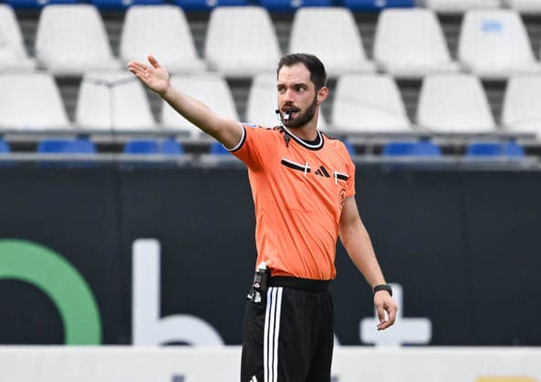 14.07.2026, xsltx, Fussball Testspiel, SV Darmstadt 98 - FC Homburg v.l. Christian Ballweg (Schiedsrichter) (DFL DFB REGULATIONS PROHIBIT ANY USE OF PHOTOGRAPHS as IMAGE SEQUENCES and or QUASI-VIDEO) *** July 14, 2026, xsltx, soccer exhibition match, SV Darmstadt 98 vs. FC Homburg, referee: Christian Ballweg. DFL and DFB regulations prohibit any use of photographs as image sequences and or quasi-video.