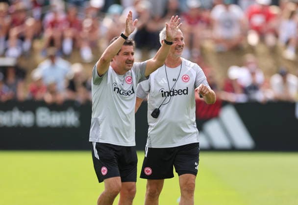 15.07.2026, Fussball Training, Eintracht Frankfurt, v.l., Co-Trainer Christian Peintinger (Eintracht Frankfurt), Trainer Adi Hütter (Eintracht Frankfurt) DFL DFB REGULATIONS PROHIBIT ANY USE OF PHOTOGRAPHS AS IMAGE SEQUENCES AND OR QUASI-VIDEO. xdcx *** July 15, 2026, Soccer practice, Eintracht Frankfurt, from left: Assistant Coach Christian Peintinger (Eintracht Frankfurt), Head Coach Adi Hütter (Eintracht Frankfurt). DFL and DFB regulations prohibit any use of photographs as image sequences and or quasi-video. xdcx Copyright: HMBxMedia Claus