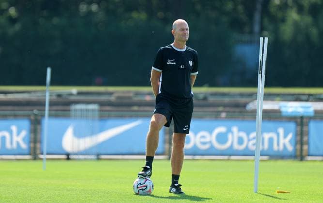 KRC Genk new headcoach Jess Thorup first training GENK, BELGIUM - JULY 15 : KRC Genk new headcoach Jess Thorup first training on July 15, 2026 in Genk, Belgium, 15 07 26 Eeklo Belgium  Copyright: xJeffreyxGaensx