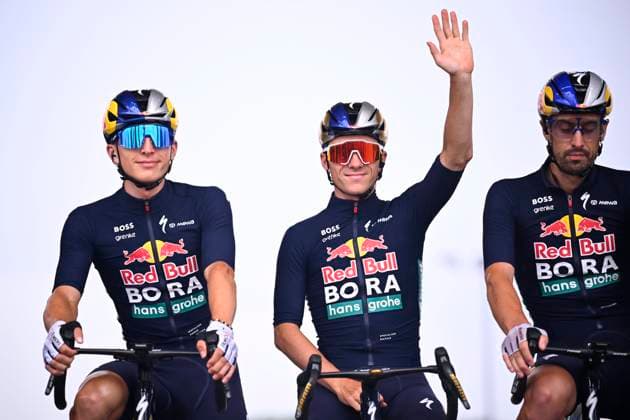 Tour de France 2026 Stage 11 NEVERS, FRANCE - JULY 15 : Evenepoel Remco (BEL) of Red Bull BORA Hansgrohe on the podium before the start of race during stage 11 of the 113rd edition of Tour de France an UCI World Tour 2.UWT cycling road race stage for Men Elite of 161 km with start in Vichy and finish in Nevers on July 15, 2026 in Nevers, France, 15 07 2026 Nevers France  Copyright: xTomasxSiskx