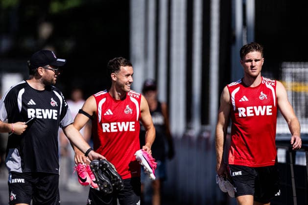 COLOGNE, GERMANY - JULY 15: Tillmann Bockhorst (Athletics Coach 1. FC Koeln), Luca Waldschmidt (1. FC Koeln, 7) and Marius Buelter (Bülter, Bulter, 1. FC Koeln, 30) during a training session of season 2026 27 at Geissbockheim on July 15, 2026 in Cologne, Germany. North Rhine Westphalia Germany Copyright: xSteffiexWunderlx