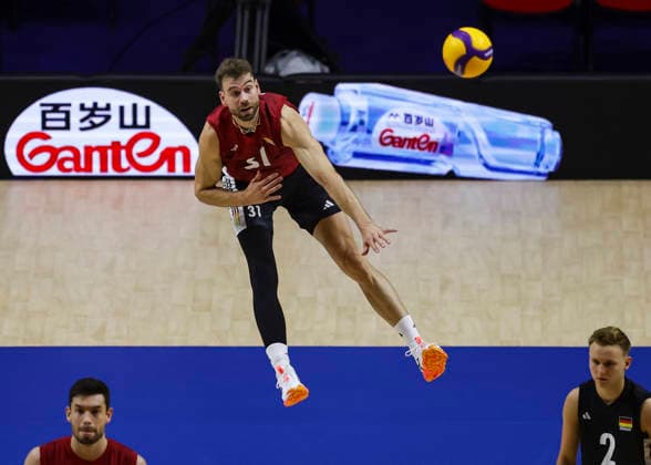 Men s Volleyball Nations League - Belgrade 2026 Germany s Yann Bohme serves the ball during the MenÕs Volleyball Nations League Pool 7 match between Germany and Slovenia at Belgrade Arena on July 15, 2026 in Belgrade, Serbia. Belgrade Serbia Copyright: xSrdjanxStevanovicx x