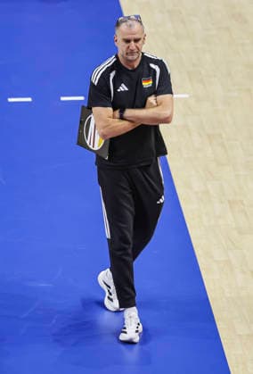 Men s Volleyball Nations League - Belgrade 2026 Germany s head coach Massimo Botti during the MenÕs Volleyball Nations League Pool 7 match between Germany and Slovenia at Belgrade Arena on July 15, 2026 in Belgrade, Serbia. Belgrade Serbia Copyright: xSrdjanxStevanovicx x