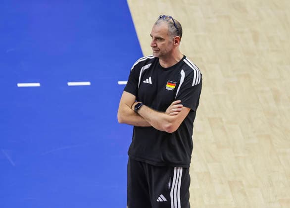 Men s Volleyball Nations League - Belgrade 2026 Germany s head coach Massimo Botti during the MenÕs Volleyball Nations League Pool 7 match between Germany and Slovenia at Belgrade Arena on July 15, 2026 in Belgrade, Serbia. Belgrade Serbia Copyright: xSrdjanxStevanovicx x