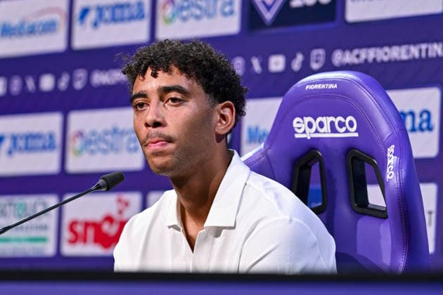 IPA86703907 - ACF Fiorentina midfielder Arthur Atta speaks during a press conference, PK, Pressekonferenz held to introduce ACF Fiorentina s new player, Arthur Atta, ahead of an Italian Serie A soccer match in Bagno a Ripoli (FI), Italy, on July 15, 2026  Copyright: xLisaxGuglielmi IPAxSportx xx 86703907