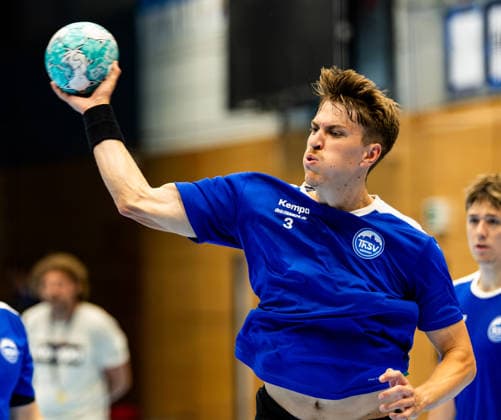 15.07.2026, GER, Handball, Maenner, Saison 26 27, Opel 1.Handballbundesligal, ThSV Eisenach Trainingsauftakt Oskar Joelsson (ThSV Eisenach,3) 99817 Eisenach Werner-Assmann-Halle Am Sportp Thueringen Deutschland *** July 15, 2026, GER, Handball, Men, Season 26–27, Opel 1 Handball Bundesliga, ThSV Eisenach Starts Training, Oskar Joelsson, ThSV Eisenach, 3 99817 Eisenach, Werner Assmann Hall, Am Sportpark, Thuringia, Germany