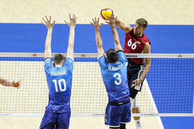 Germany v Slovenia - Men s Volleyball Nations League BELGRADE, SERBIA - JULY 15: Uros Planinsic and Saso Stalekar of Slovenia competes during the Men s Volleyball Nations League match between Germany and Slovenia on July 15, 2026 in Belgrade, Serbia. Filip Stevanovic Anadolu Belgrade Serbia. Editorial use only. Please get in touch for any other usage.  Copyright: x2026xAnadoluxFilipxStevanovicx