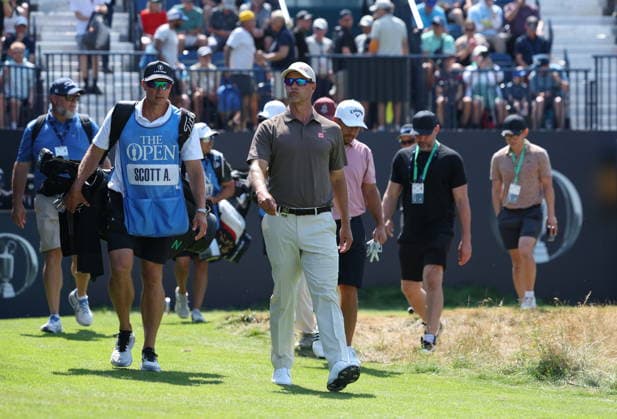 154th Open Golf Championships - Practice Day Adam Scott (C) of Australia walks off the 1st tee during practice day at the British Open Golf Championships at Royal Birkdale in Southport, Britain, 15 July 2026. SOUTHPORT United Kingdom  Copyright: xADAMxVAUGHANx