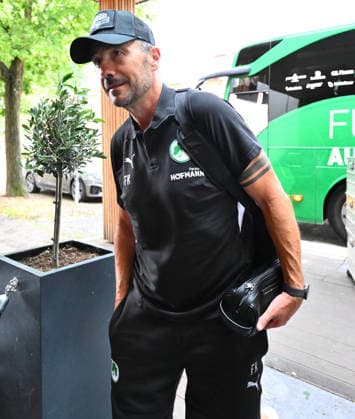 15.07.2026 - Fussball - 2. Bundesliga - Saison 2026 2027 - SpVgg Greuther Fürth Fuerth - Trainingslager Bad Wörishofen - - xwoxzix - Frank Kackert (Torwarttrainer SpVgg Greuther Fürth ) trifft ein *** July 15, 2026 Soccer 2. Bundesliga 2026–2027 Season SpVgg Greuther Fürth Fürth Training Camp in Bad Wörishofen xwoxzix Frank Kackert, goalkeeper coach for SpVgg Greuther Fürth, arrives