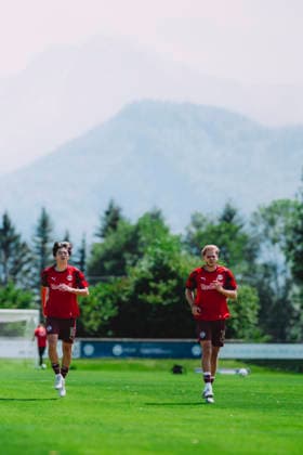 Friendly Match FC Red Bull Salzburg vs. Gamba Osaka ANIF, AUSTRIA JULY 15, 2026: Takumu Kawamura, Leandro Morgalla of FC Red Bull Salzburg prior the pre-season friendly match FC Red Bull Salzburg vs. Gamba Osaka in Anif, Austria. ( Copyright: xFCxRedxBullxSalzburgxGmbHx RBS_AS18140 (1)