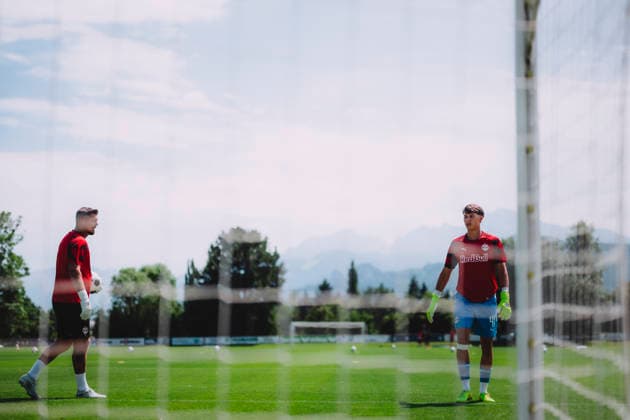Friendly Match FC Red Bull Salzburg vs. Gamba Osaka ANIF, AUSTRIA JULY 15, 2026: Goalkeeper Coach Alexander Walke; Nikola Sarcevic of FC Red Bull Salzburg prior the pre-season friendly match FC Red Bull Salzburg vs. Gamba Osaka in Anif, Austria. ( Copyright: xFCxRedxBullxSalzburgxGmbHx RBSDSC_5278