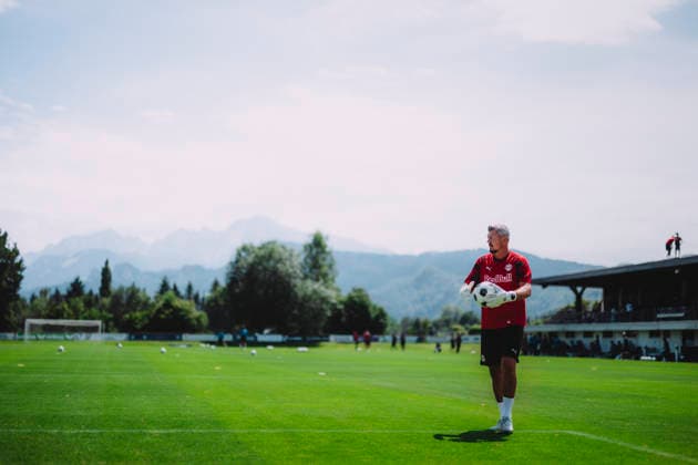 Friendly Match FC Red Bull Salzburg vs. Gamba Osaka ANIF, AUSTRIA JULY 15, 2026: Goalkeeper Coach Alexander Walke of FC Red Bull Salzburg prior the pre-season friendly match FC Red Bull Salzburg vs. Gamba Osaka in Anif, Austria. ( Copyright: xFCxRedxBullxSalzburgxGmbHx RBSDSC_5245