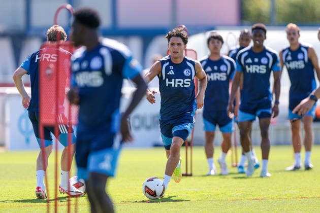 15.07.2026, Fussball, Training des FC Schalke 04. Soufiane El-Faouzi (FC Schalke 04). Gelsenkirchen Trainingsgelände FC Schalke 04 NRW Deutschland xRHR-FOTO YYx *** July 15, 2026, Soccer, FC Schalke 04 practice Soufiane El Faouzi FC Schalke 04 Gelsenkirchen FC Schalke 04 training facility NRW Germany xRHR PHOTO YYx Copyright: RHR-FOTOx RHR-FOTO YY