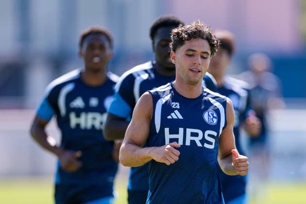 15.07.2026, Fussball, Training des FC Schalke 04. S23 . Gelsenkirchen Trainingsgelände FC Schalke 04 NRW Deutschland xRHR-FOTO YYx *** July 15, 2026, Soccer, FC Schalke 04 S23 Training, Gelsenkirchen, FC Schalke 04 Training Facility, North Rhine-Westphalia, Germany, xRHR, PHOTO YYx Copyright: RHR-FOTOx RHR-FOTO YY