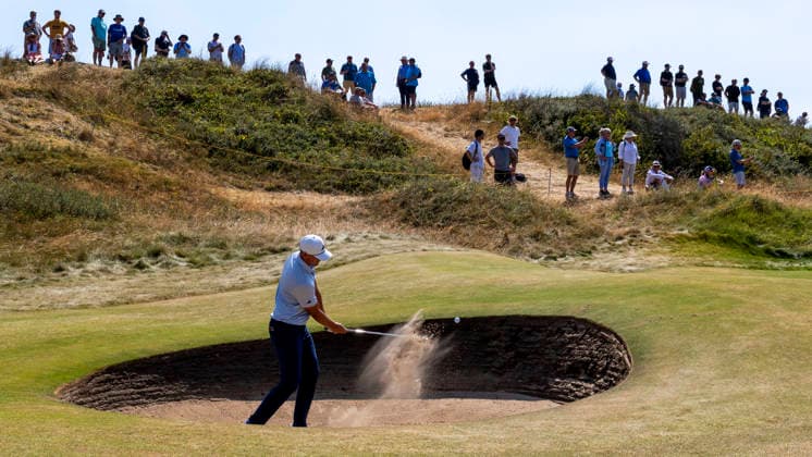 SOUTHPORT, ENGLAND, 20260715 Ludvig Aberg under onsdagens träningsrond, här slar han sig ut ur greenbunkern pa det tredje halet pa Royal Birkdale Golf Club inför the British Open i Birkdale Southport. SOUTHPORT ENGLAND x1019x *** SOUTHPORT, ENGLAND, July 15, 2026 Ludvig Aberg during Wednesday s practice round; here he is hitting his way out of the green bunker on the third hole at Royal Birkdale Golf Club ahead of the British Open in Birkdale, Southport, SOUTHPORT, ENGLAND x1019x  Copyright: xChristerxHöglund TTx BEFORE THE BRITISH OPEN