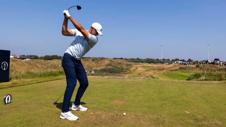SOUTHPORT, ENGLAND, 20260715 Ludvig Aberg under onsdagens träningsrond, här slar han ut pa det tredje halet pa Royal Birkdale Golf Club inför the British Open i Birkdale Southport. SOUTHPORT ENGLAND x1019x *** SOUTHPORT, ENGLAND, July 15, 2026 Ludvig Aberg during Wednesday s practice round; here he is teeing off on the third hole at Royal Birkdale Golf Club ahead of the British Open in Birkdale, Southport, SOUTHPORT, ENGLAND x1019x  Copyright: xChristerxHöglund TTx BEFORE THE BRITISH OPEN
