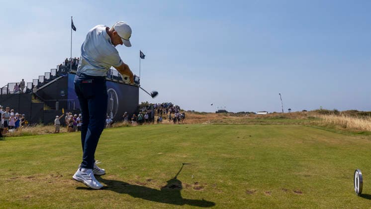 SOUTHPORT, ENGLAND, 20260715 Ludvig Aberg under onsdagens träningsrond, här slar han ut pa det andra halet pa Royal Birkdale Golf Club inför the British Open i Birkdale Southport. SOUTHPORT ENGLAND x1019x *** SOUTHPORT, ENGLAND, July 15, 2026 Ludvig Aberg during Wednesday s practice round; here he is teeing off on the second hole at Royal Birkdale Golf Club ahead of the British Open in Birkdale, Southport, SOUTHPORT, ENGLAND x1019x  Copyright: xChristerxHöglund TTx BEFORE THE BRITISH OPEN