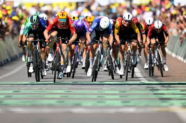 Tour de France 2026 Stage 11 NEVERS, FRANCE - JULY 15 : Waerenskjold Soren (NOR) of Uno-X Mobility, Philipsen Jasper (BEL) of Alpecin Premier Tech in the final sprint during stage 11 of the 113rd edition of Tour de France an UCI World Tour 2.UWT cycling road race stage for Men Elite of 161 km with start in Vichy and finish in Nevers on July 15, 2026 in Nevers, France, 15 07 2026 Nevers France  Copyright: xTomasxSiskx