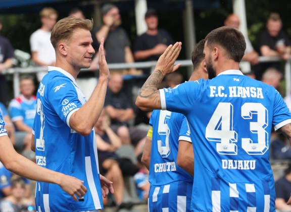 FC Hansa Rostock. - Greifswalder FC Neuruppin 15.07.2026 Fußball, 3.Liga Testspiel FC Hansa Rostock. - Greifswalder FC 1-0 Florian Carstens FC Hansa Rostock Copyright by: Lutz Bongarts Kühlungsborn 14 .07.2026 Neuruppin 15 .07.2026 Fußball Testspiel FC Hansa Rostock- Greifswalder FC Neuruppin Volksparkstadion Brandenburg Deutschland *** FC Hansa Rostock vs. Greifswalder FC Neuruppin, July 15, 2026, Soccer, 3rd Division Friendly Match FC Hansa Rostock vs. Greifswalder FC 1–0 Florian Carstens FC Hansa Rostock Copyright by Lutz Bongarts Kühlungsborn July 14, 2026 Neuruppin July 15, 2026 Soccer Friendly Match FC Hansa Rostock vs. Greifswalder FC Neuruppin, Volksparkstadion, Brandenburg, Germany