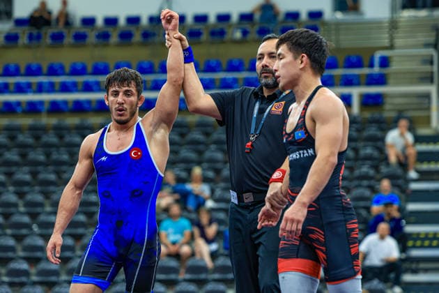 Wrestling Ranking Series Polyak & Janos & Istvan Memorial 61kg FS - Tolga Ozbek (TUR) df. Adilet Almukhamedov (KAZ) *** Wrestling Ranking Series: Janos Istvan Polyak Memorial, 61 kg Freestyle: Tolga Ozbek (TUR) defeated Adilet Almukhamedov (KAZ) Copyright: xUnitedxWorldxWrestlingx xAmirrezx United World Wrestling Kadir C