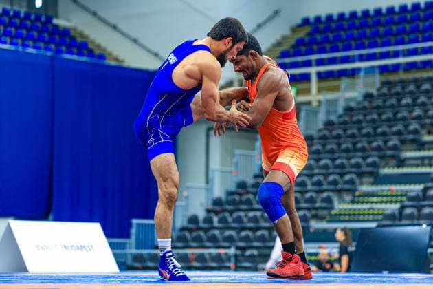 Wrestling Ranking Series Polyak & Janos & Istvan Memorial 65kg FS - Shamil Alievich Mamedov (BUL) df. Kumar Mohit (IND) *** Wrestling Ranking Series: Janos Istvan Polyak Memorial, 65 kg Freestyle: Shamil Alievich Mamedov (BUL) def. Kumar Mohit (IND) Copyright: xUnitedxWorldxWrestlingx xAmirrezx United World Wrestling Kadir C
