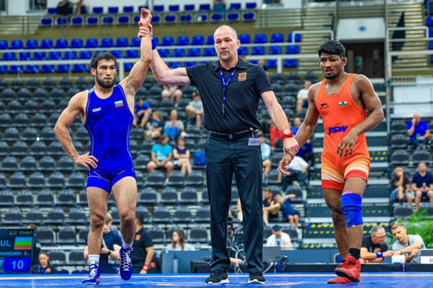 Wrestling Ranking Series Polyak & Janos & Istvan Memorial 65kg FS - Shamil Alievich Mamedov (BUL) df. Kumar Mohit (IND) *** Wrestling Ranking Series: Janos Istvan Polyak Memorial, 65 kg Freestyle: Shamil Alievich Mamedov (BUL) def. Kumar Mohit (IND) Copyright: xUnitedxWorldxWrestlingx xAmirrezx United World Wrestling Kadir C