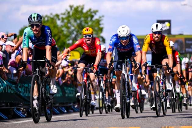 Tour de France 2026 Stage 11 NEVERS, FRANCE - JULY 15 : Kooij Olav (NED) of Decathlon CMA CGM Team, Philipsen Jasper (BEL) of Alpecin Premier Techa at the finish line during stage 11 of the 113rd edition of Tour de France an UCI World Tour 2.UWT cycling road race stage for Men Elite of 161 km with start in Vichy and finish in Nevers on July 15, 2026 in Nevers, France, 15 07 2026 Nevers France  Copyright: xTomasxSiskx