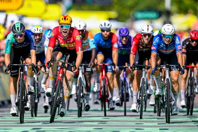 Tour de France 2026 Stage 11 NEVERS, FRANCE - JULY 15 : Waerenskjold Soren (NOR) of Uno-X Mobility celebrating his victory during stage 11 of the 113rd edition of Tour de France an UCI World Tour 2.UWT cycling road race stage for Men Elite of 161 km with start in Vichy and finish in Nevers on July 15, 2026 in Nevers, France, 15 07 2026 Nevers France  Copyright: xTomasxSiskx