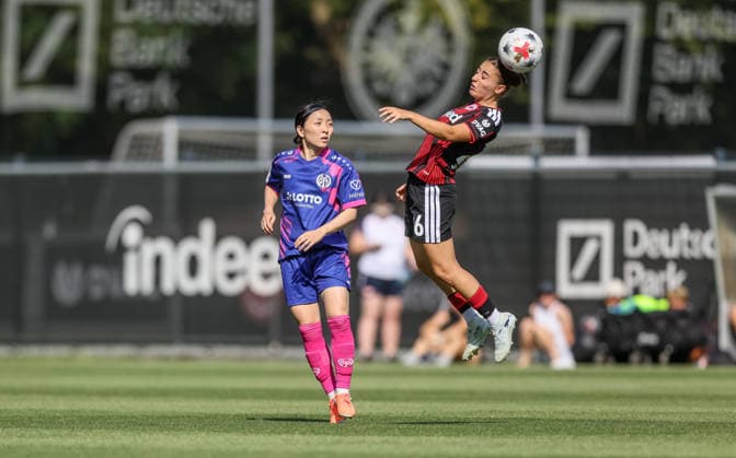 GER, Frankfurt, Eintracht Frankfurt vs Mainz 05, Vorbereitung, Fussball, DFB, Spielzeit 2026 2027, Deutsche Bank Park Platz 4, Testspiel im Bild v.l.: Akari Kurishima (Mainz 05 Frauen 6), Ainhoa Alguacil (Eintracht Frankfurt Frauen 26) DFB DFL REGULATIONS PROHIBIT ANY USE OF PHOTOGRAPHS AS IMAGE SEQUENCES AND OR QUASI-VIDEO, 15.07.2026 *** GER, Frankfurt, Eintracht Frankfurt vs. Mainz 05, Preseason, Soccer, DFB, 2026–2027 Season, Deutsche Bank Park, Seat 4, Friendly Match (pictured, from left): Akari Kurishima, Mainz 05 Women’s Team 6, Ainhoa Alguacil, Eintracht Frankfurt Women’s Team, 26. DFB and DFL regulations prohibit any use of photographs as image sequences and or quasi-video. July 15, 2026 Copyright: HMBxMedia HendrikxHamelau