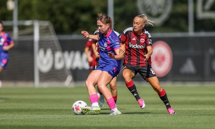 GER, Frankfurt, Eintracht Frankfurt vs Mainz 05, Vorbereitung, Fussball, DFB, Spielzeit 2026 2027, Deutsche Bank Park Platz 4, Testspiel im Bild v.l.: Marie Voth (Mainz 05 Frauen 17), Hanna Bennison (Eintracht Frankfurt Frauen 8) Zweikampf DFB DFL REGULATIONS PROHIBIT ANY USE OF PHOTOGRAPHS AS IMAGE SEQUENCES AND OR QUASI-VIDEO, 15.07.2026 *** GER, Frankfurt, Eintracht Frankfurt vs. Mainz 05, Preseason, Soccer, DFB, 2026–2027 Season, Deutsche Bank Park, Seat 4, Friendly Match: Pictured from left, Marie Voth, Mainz 05 Women’s Team, 17, Hanna Bennison, Eintracht Frankfurt Women’s Team No. 8, in a tackle. DFB and DFL regulations prohibit any use of photographs as image sequences and or quasi-video. July 15, 2026 Copyright: HMBxMedia HendrikxHamelau