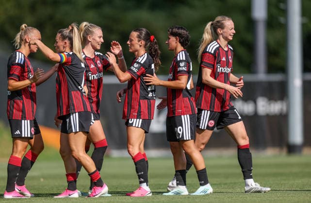 GER, Frankfurt, Eintracht Frankfurt vs Mainz 05, Vorbereitung, Fussball, DFB, Spielzeit 2026 2027, Deutsche Bank Park Platz 4, Testspiel im Bild: Amanda Ilestedt (Eintracht Frankfurt Frauen 13), Tor, Jubel und Freude, Emotionen, 2:0 im Testspiel DFB DFL REGULATIONS PROHIBIT ANY USE OF PHOTOGRAPHS AS IMAGE SEQUENCES AND OR QUASI-VIDEO, 15.07.2026 *** GER, Frankfurt, Eintracht Frankfurt vs. Mainz 05, Preseason, Soccer, DFB, 2026–2027 Season, Deutsche Bank Park, 4th Place, Friendly Match. Photo by Amanda Ilestedt: Eintracht Frankfurt Women’s Team 13, Goal, Celebration and Joy, Emotions, 2–0 in Friendly Match DFB DFL REGULATIONS PROHIBIT ANY USE OF PHOTOGRAPHS AS IMAGE SEQUENCES AND OR QUASI-VIDEO, July 15, 2026 Copyright: HMBxMedia HendrikxHamelau