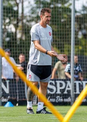15.07.2026 - Fussball - 2. Fussball - Bundesliga - Saison 2026 2027 - 1. FC Nürnberg Nuernberg FCN ( Club ) - Training - Sportfoto Zink DaMa - xdaxmax - Miroslav Miro Klose ( Trainer 1. FC Nürnberg FCN ) zeigt an gestikuliert dirigiert gibt Anweisungen *** July 15, 2026 Soccer 2 German Bundesliga 2026–2027 Season 1. FC Nürnberg Nuremberg FCN Club Training Sports Photo Zink DaMa xdaxmax Miroslav Miro Klose Coach 1. FC Nürnberg FCN gesturing conducts, gives instructions