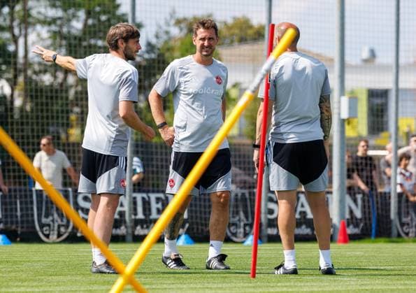 15.07.2026 - Fussball - 2. Fussball - Bundesliga - Saison 2026 2027 - 1. FC Nürnberg Nuernberg FCN ( Club ) - Training - Sportfoto Zink DaMa - xdaxmax - Matthias Kreutzer ( Co-Trainer 1. FC Nürnberg FCN ) Miroslav Miro Klose ( Trainer 1. FC Nürnberg FCN ) Javier Pinola (Co-Trainer 1. FC Nürnberg FCN ) stimmen sich ab *** July 15, 2026 Soccer 2 Soccer Bundesliga 2026–2027 Season 1 FC Nuremberg Nuremberg FCN Club Training Sports Photo Zink DaMa xdaxmax Matthias Kreutzer Assistant Coach 1 FC Nuremberg FCN Miroslav Miro Klose Head Coach 1 FC Nuremberg (FCN) Javier Pinola, Assistant Coach, 1 FC Nuremberg (FCN) coordinating