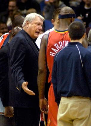 USA NBA, Basketball Herren, USA WARRIORS AT WOLVES Golden State Warriors at Minnesota Timberwolves epa00925609 Golden State Warriors head coach Don Nelson (L) talks with Al Harrington during a timeout in the final minutes of their NBA basketball game against Minnesota Timberwolves as they lost 121-93 at the Target Center in Minneapolis, Minnesota, Wednesday 07 February 2007. MINNEAPOLIS United States  Copyright: xCRAIGxLASSIGx