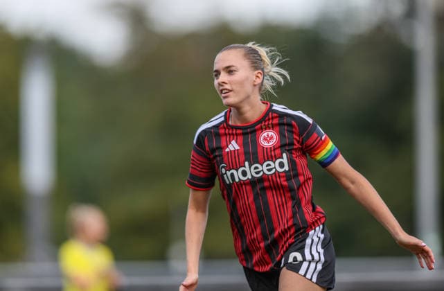 GER, Frankfurt, Eintracht Frankfurt vs Mainz 05, Vorbereitung, Fussball, DFB, Spielzeit 2026 2027, Deutsche Bank Park Platz 4, Testspiel im Bild: Laura Freigang (Eintracht Frankfurt Frauen 10) im neuen Trikot DFB DFL REGULATIONS PROHIBIT ANY USE OF PHOTOGRAPHS AS IMAGE SEQUENCES AND OR QUASI-VIDEO, 15.07.2026 *** GER, Frankfurt, Eintracht Frankfurt vs. Mainz 05, Preseason, Soccer, DFB, 2026–2027 Season, Deutsche Bank Park, 4th row, photo from the friendly match: Laura Freigang, Eintracht Frankfurt Women’s Team No. 10 in her new jersey. DFB and DFL regulations prohibit any use of photographs as image sequences and or quasi-video. July 15, 2026 Copyright: HMBxMedia HendrikxHamelau