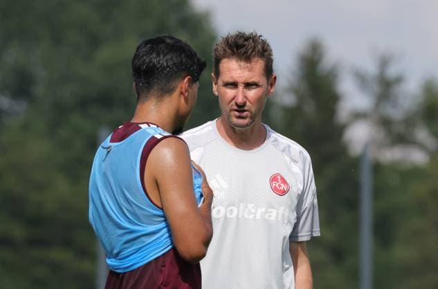 15.07.2026 - Fussball - 2. Fussball - Bundesliga - Saison 2026 2027 - 1. FC Nürnberg Nuernberg FCN ( Club ) - Training - Sportfoto Zink DaMa - xdaxmax - Can Yahya Moustfa (28, 1. FC Nürnberg FCN ) Miroslav Miro Klose ( Trainer 1. FC Nürnberg FCN ) unterhalten sich *** July 15, 2026 Soccer 2 Soccer Bundesliga 2026–2027 Season 1 FC Nuremberg Nuremberg FCN Club Training Sports Photo Zink DaMa xdaxmax Can Yahya Moustfa 28, 1 FC Nuremberg FCN Miroslav Miro Klose, coach of 1 FC Nuremberg FCN, chatting