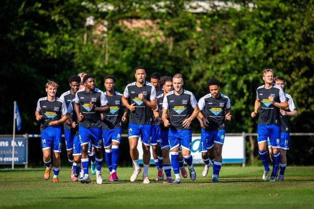 BURGH-HAAMSTEDE , 15-07-2026 , Sportpark van Zuijen , season 2026 2027, Dutch preseason friendly football , Match between NAC Breda and HSV Hoek , picture shows warming up Hoek NAC - HSV Hoek (friendly)  x205042394x Copyright: