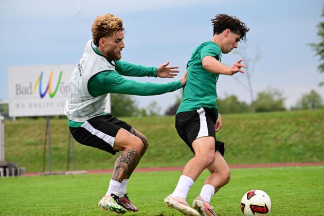 15.07.2026 - Fussball - 2. Bundesliga - Saison 2026 2027 - SpVgg Greuther Fürth Fuerth - Trainingslager Bad Wörishofen - - xwoxzix - Ole Pohlmann (10, SpVgg Greuther Fürth , links ) *** July 15, 2026 Soccer 2. Bundesliga 2026–2027 Season SpVgg Greuther Fürth Fürth Training Camp Bad Wörishofen xwoxzix Ole Pohlmann 10, SpVgg Greuther Fürth, left